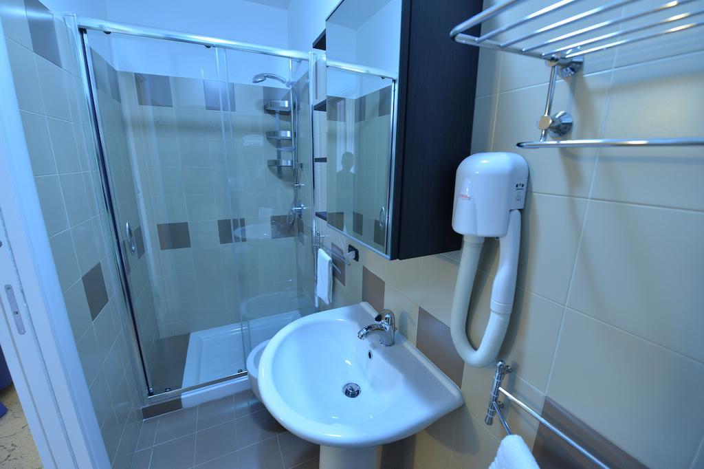 Il Normanno Hotell Mesagne Rum bild